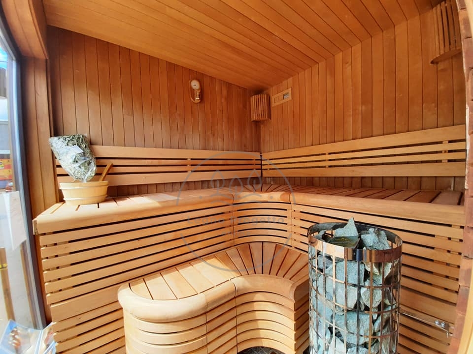 Sauna finlandese moderna da esterni in pronta consegna