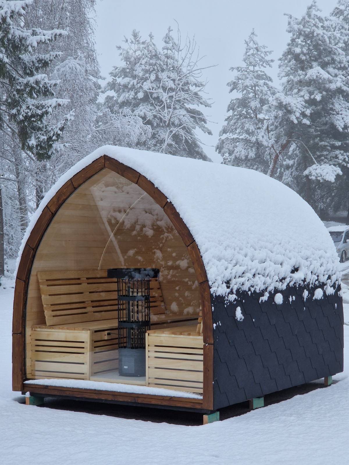 Sauna Finlandese da Esterno – Modello Igloo Premium  Struttura Isolata a Quattro Strati – Lunghezze 3 m / 4 m / 5 m